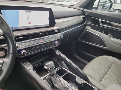 Used 2023 Kia Telluride SX X-Line image 19