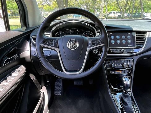 Used 2020 Buick Encore Preferred FWD image 8