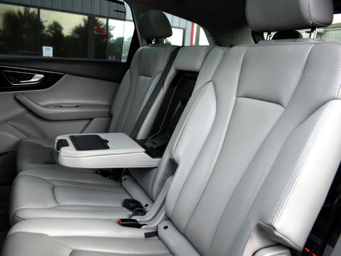 Used 2018 Audi Q7 3.0T Prestige w/ Prestige Package image 27