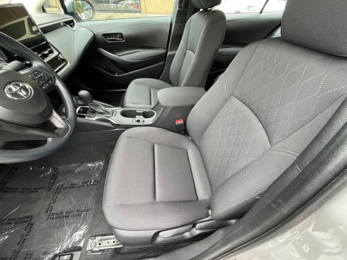 Used 2025 Toyota Corolla LE FWD image 22