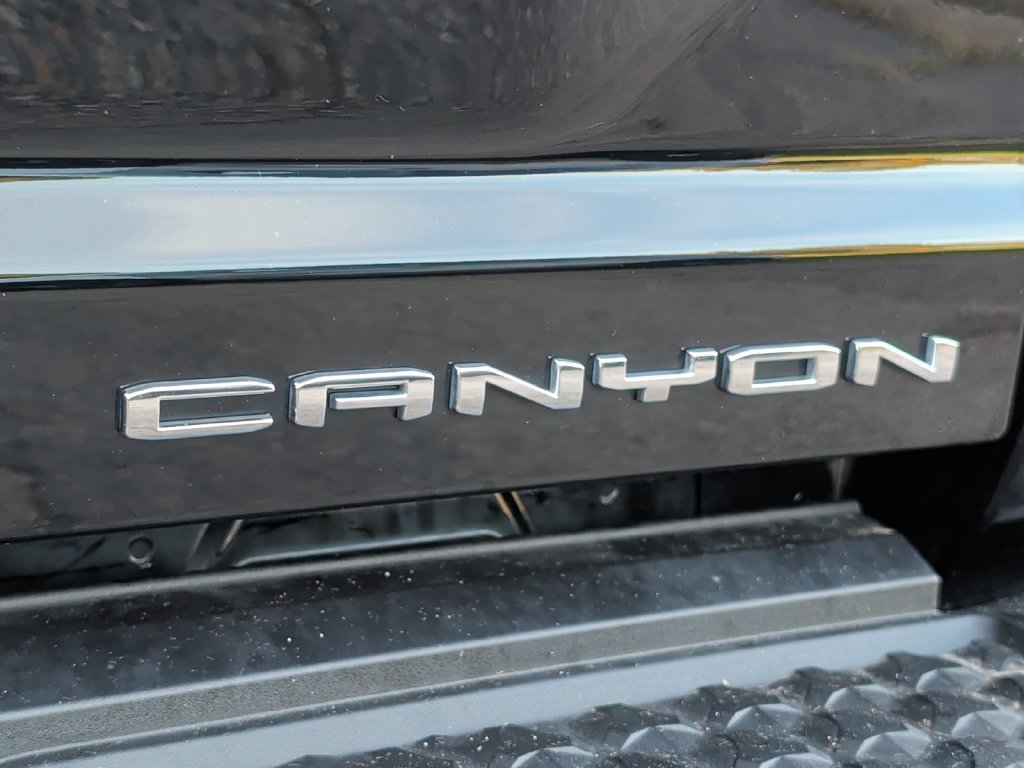 Used 2024 GMC Canyon Denali AWD/4WD image 41