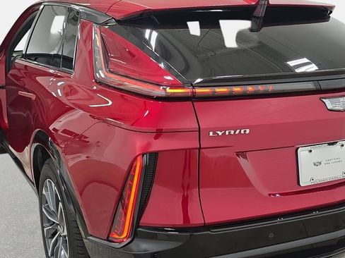 Certified 2024 Cadillac Lyriq Sport AWD/4WD image 31