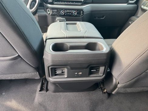 Used 2022 Chevrolet Silverado 1500 LT Trail Boss w/ Convenience Package II image 16