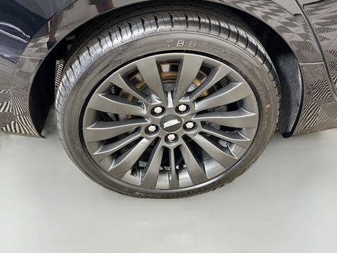 Used 2016 Cadillac CTS Luxury w/ Black Chrome Package RWD image 33
