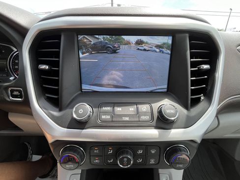 Used 2019 GMC Acadia SLT w/ LPO, Floor Liner Package FWD image 10