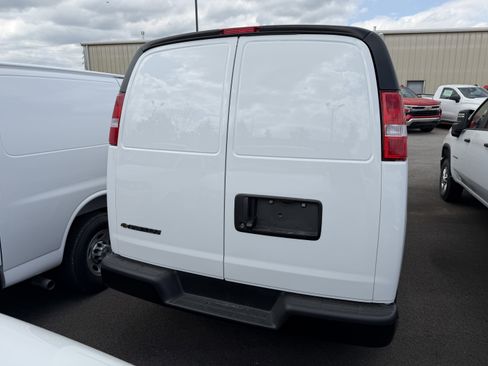 New 2026 Chevrolet Express 2500 w/ Driver Convenience Package RWD image 6