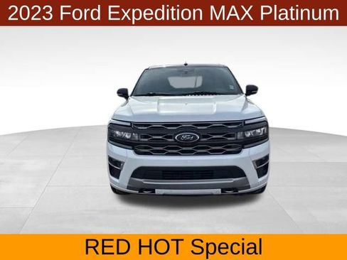 Used 2023 Ford Expedition Max Platinum AWD/4WD image 2