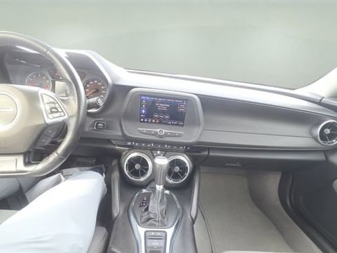 Used 2024 Chevrolet Camaro LT image 9