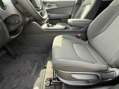 New 2026 Kia Sportage LX image 13