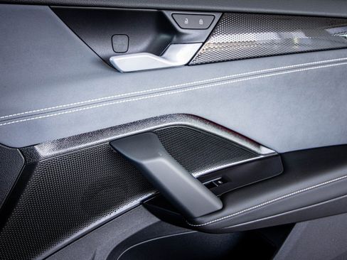 New 2026 Volkswagen Tiguan SE image 45