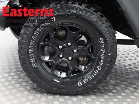 Used 2023 Jeep Wrangler Unlimited w/ Cold Weather Group AWD/4WD image 32