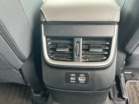 Used 2023 Subaru Outback Premium AWD/4WD image 18