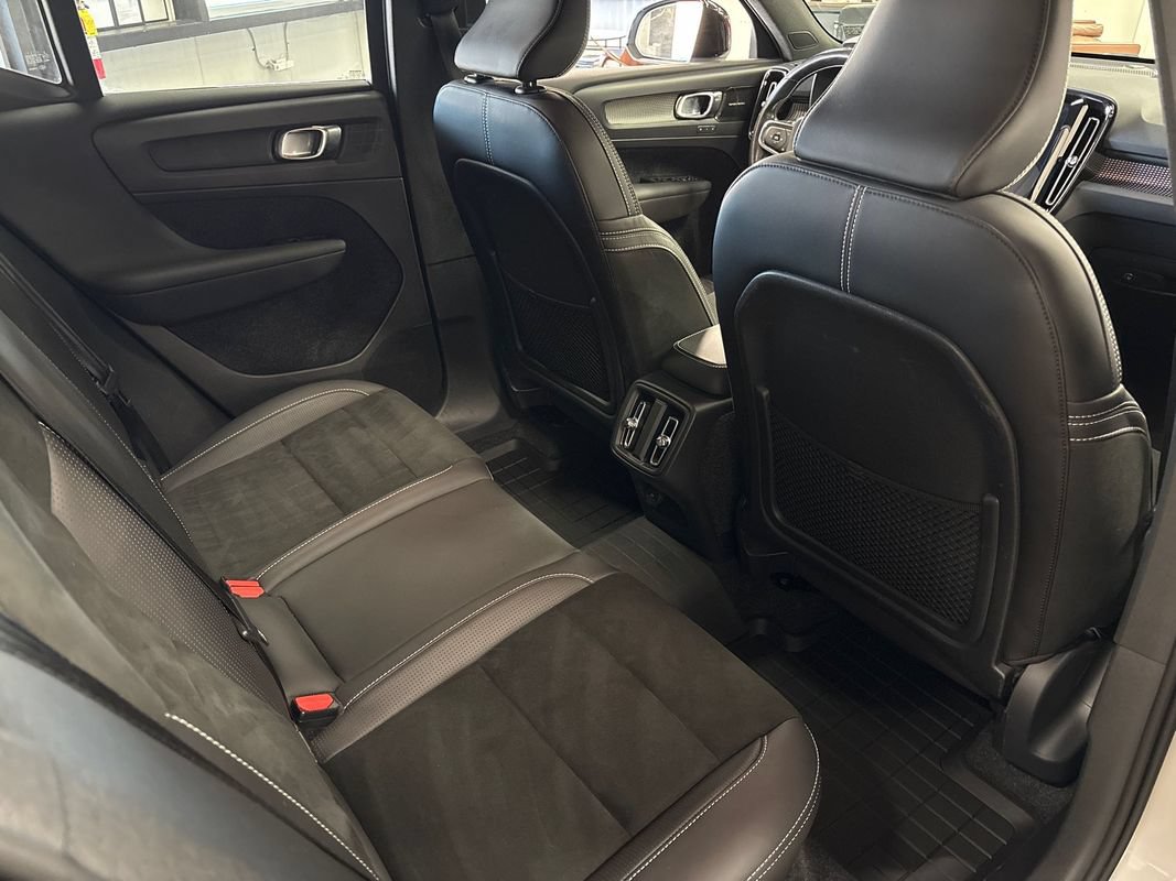 Used 2019 Volvo XC40 T5 R-Design AWD/4WD image 47