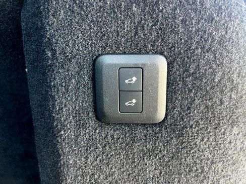 Used 2018 Land Rover Range Rover Sport HSE image 82