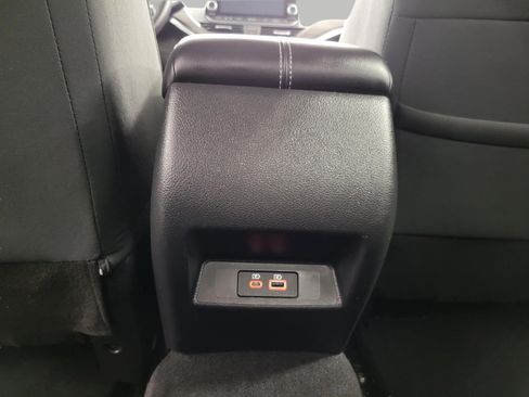 Used 2025 Nissan Altima 2.5 SV FWD image 22