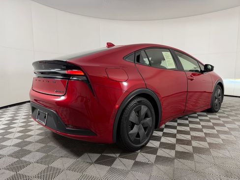 Used 2024 Toyota Prius Prime FWD image 26
