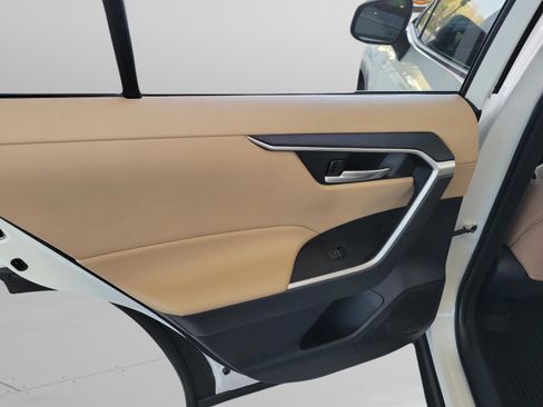 Certified 2025 Toyota RAV4 XLE image 28