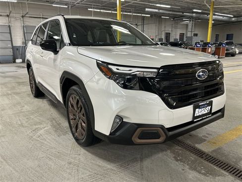 Used 2025 Subaru Forester Sport image 2