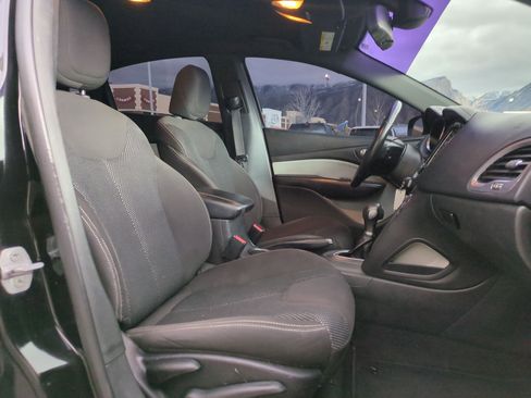 Used 2015 Dodge Dart SXT image 31