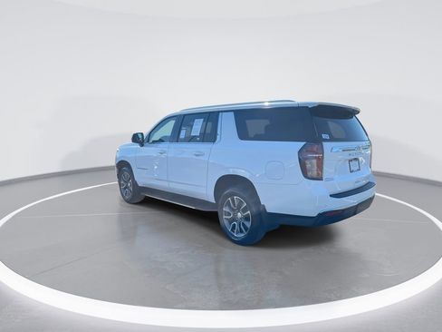 Used 2022 Chevrolet Suburban LT w/ LT Signature Package AWD/4WD image 6
