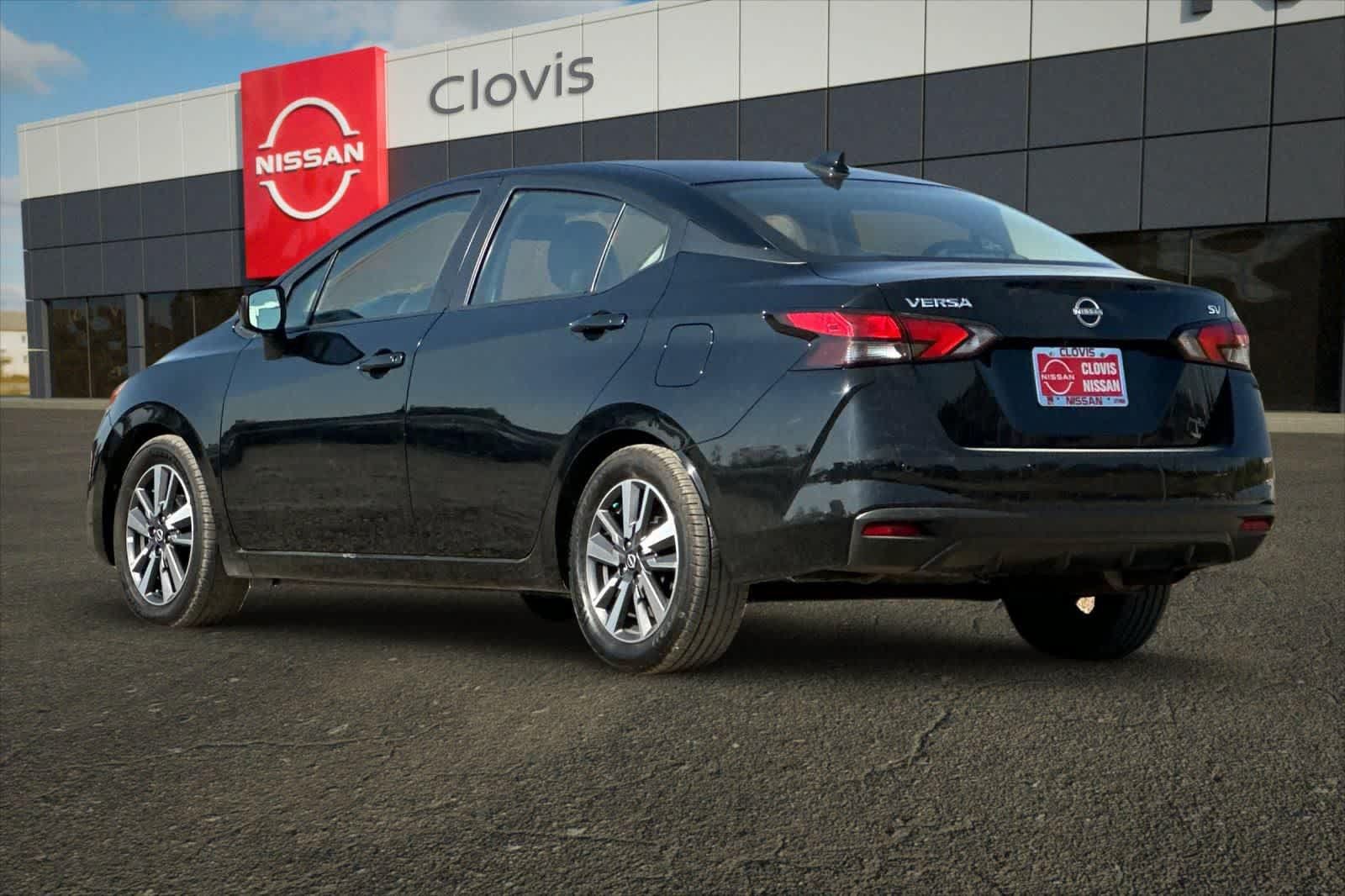 Used 2023 Nissan Versa SV FWD image 7