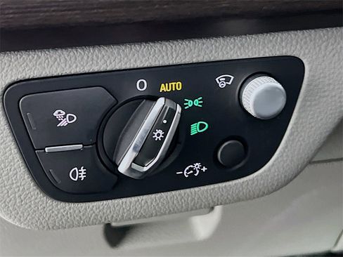 Used 2024 Audi Q5 2.0T Prestige image 10