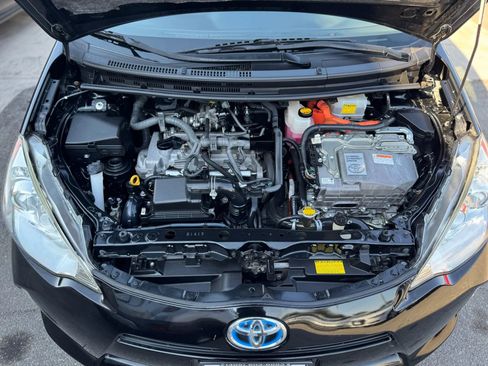 Used 2014 Toyota Prius C Two image 25