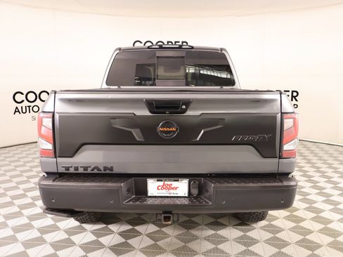 Used 2021 Nissan Titan PRO-4X w/ Pro-4x Convenience Package AWD/4WD image 23
