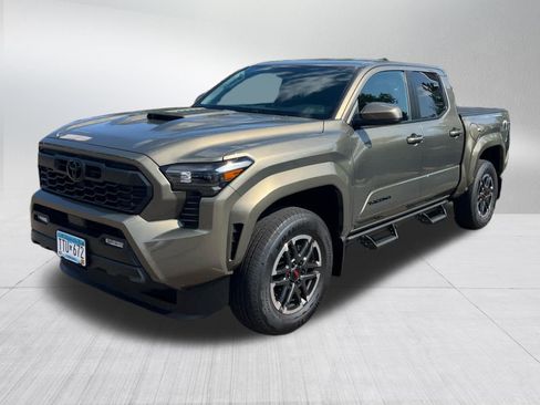 Used 2026 Toyota Tacoma TRD Sport AWD/4WD image 3