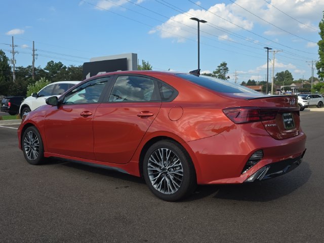 Used 2023 Kia Forte GT-Line w/ GT-Line Premium Package FWD image 3