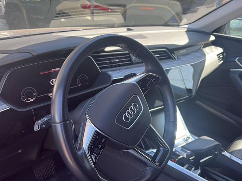Used 2022 Audi e-tron Premium Plus AWD/4WD image 14