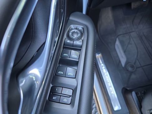 Certified 2023 Chevrolet Tahoe Z71 w/ Luxury Package image 17