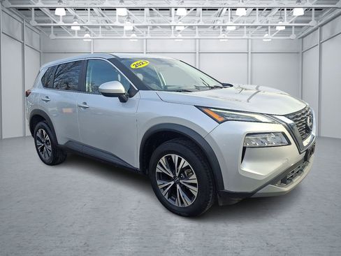 Used 2023 Nissan Rogue SV image 7