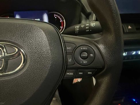 Certified 2023 Toyota RAV4 LE image 30