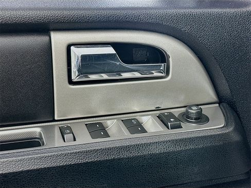 Used 2017 Ford Expedition EL XLT w/ Equipment Group 201A image 17