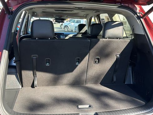 Used 2023 Kia Telluride EX w/ EX Captain's Chair Package FWD image 27