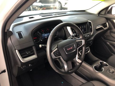 Used 2024 GMC Terrain SLE image 19