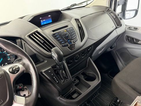 Used 2019 Ford Transit 250 130 Low Roof RWD image 10