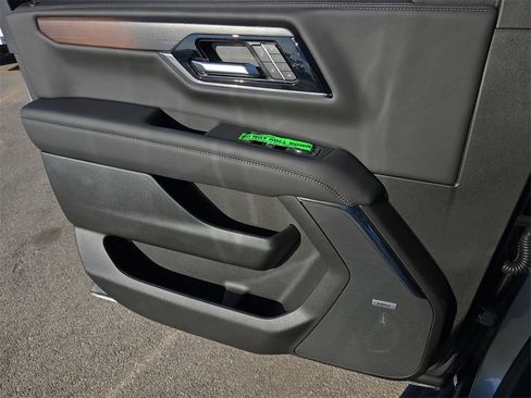 New 2026 GMC Yukon Denali w/ Sun & Power Step Package image 28