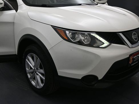 Used 2019 Nissan Rogue Sport SV AWD/4WD image 14
