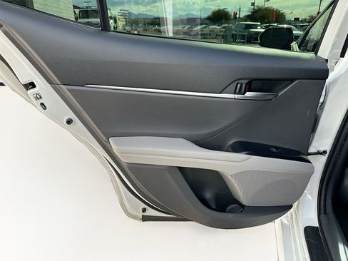 Used 2019 Toyota Camry LE image 24