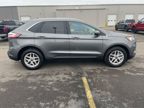 Used 2023 Ford Edge SEL image 4