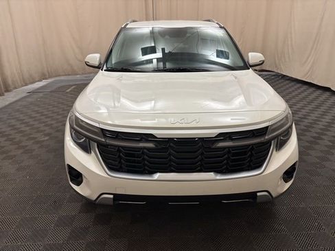 Certified 2024 Kia Seltos S image 2