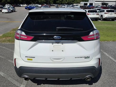 Used 2020 Ford Edge Titanium FWD image 3