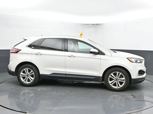Used 2020 Ford Edge SEL w/ Cold Weather Package FWD image 11