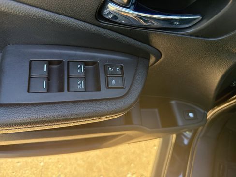 Used 2019 Honda Ridgeline Sport image 9