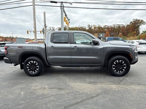 Used 2022 Nissan Frontier PRO-4X AWD/4WD image 6