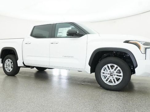 New 2026 Toyota Tundra SR5 AWD/4WD image 28