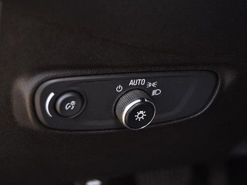 Used 2020 Chevrolet Equinox LS w/ LPO, Cargo Package image 10