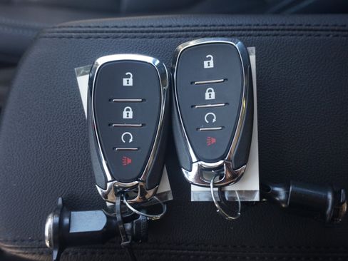 Used 2022 Chevrolet Bolt EUV Premier w/ Launch Edition image 38